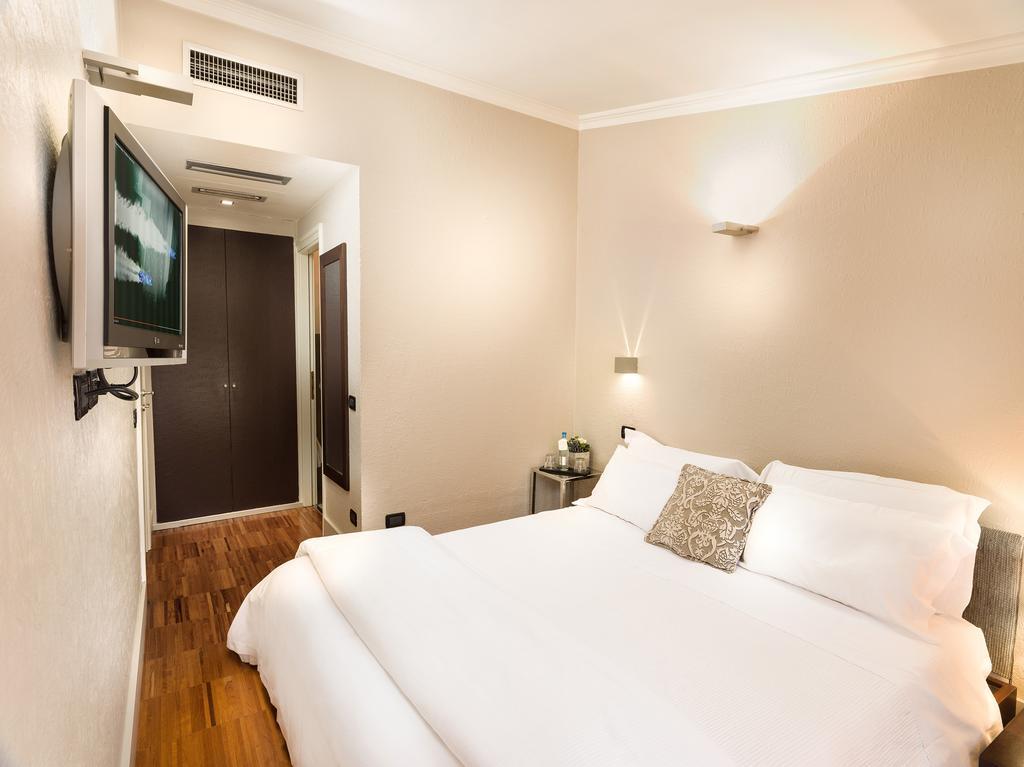 Townhouse 12 Hotel Milan Exterior photo